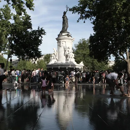 Moris Grands Boulevards Parigi