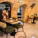 Moris Grands Boulevards