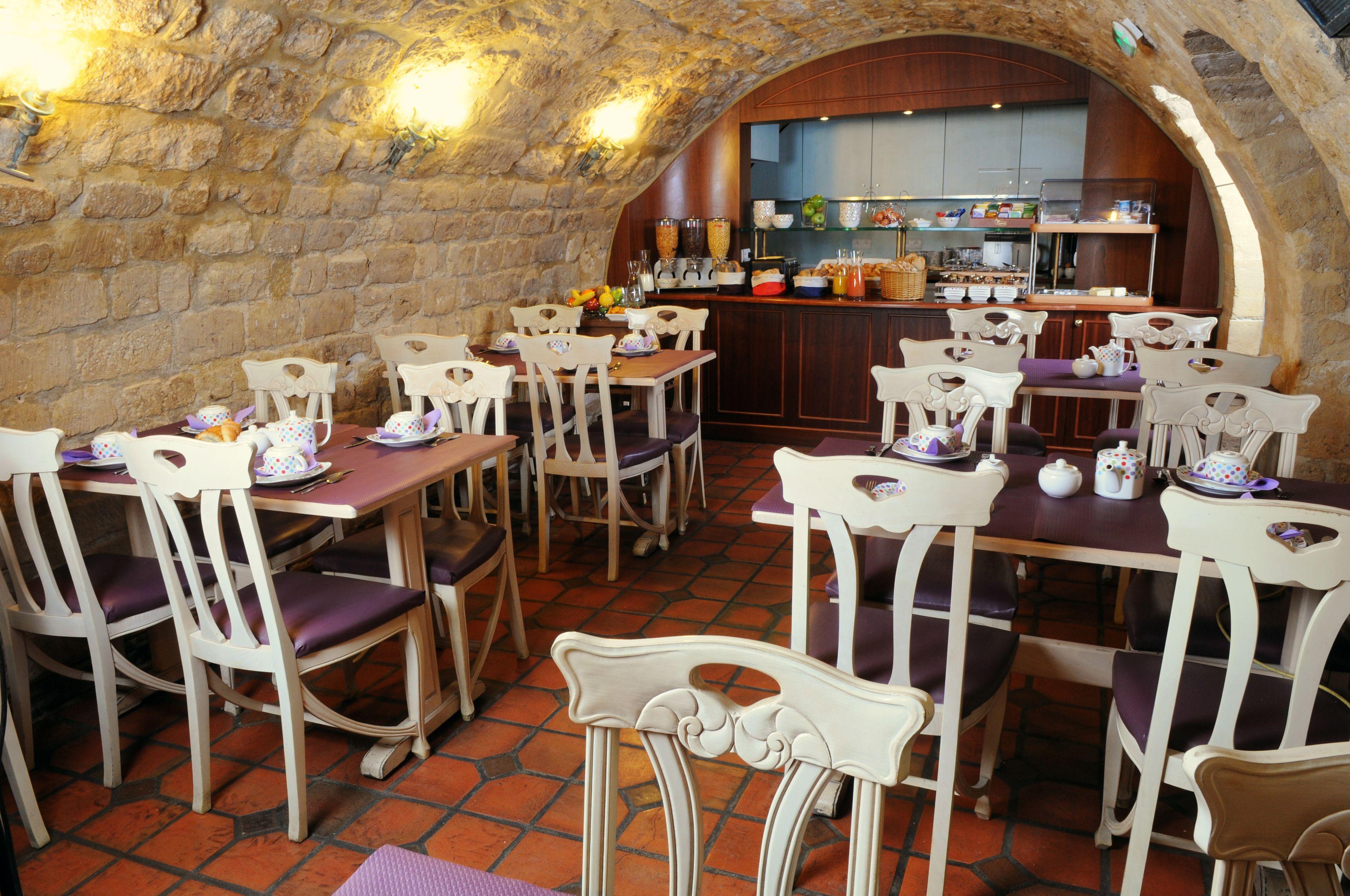 Moris Grands Boulevards Hotel 3*